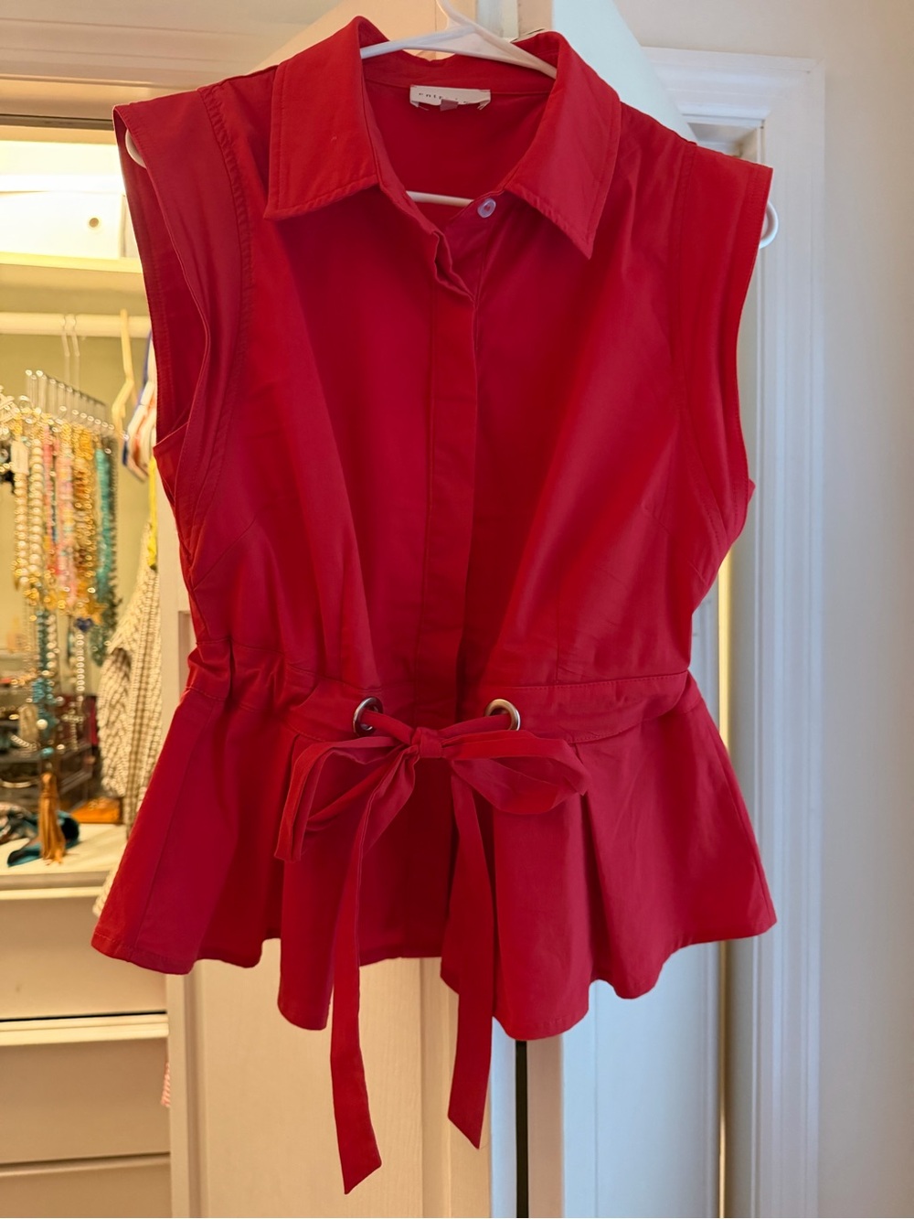 entro Red Sleeveless Tie-Waist Peplum Blouse